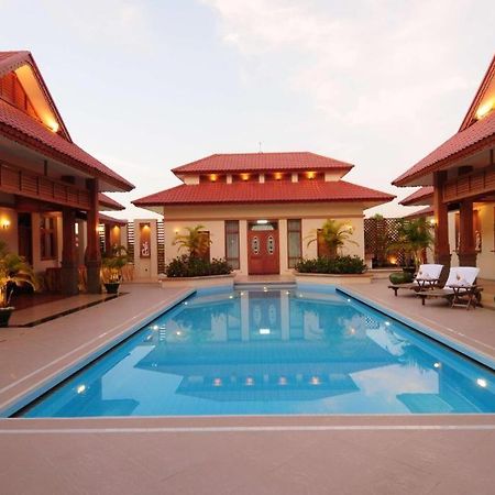 Myat Taw Win Hotel Naypyidaw Екстериор снимка