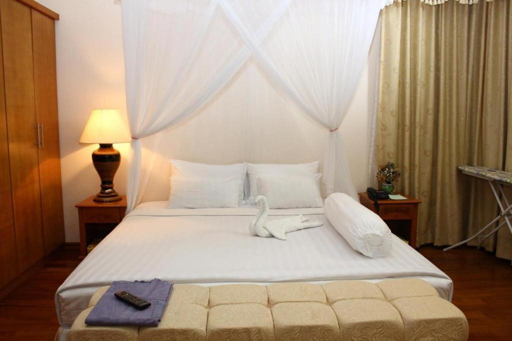 Myat Taw Win Hotel Naypyidaw Екстериор снимка