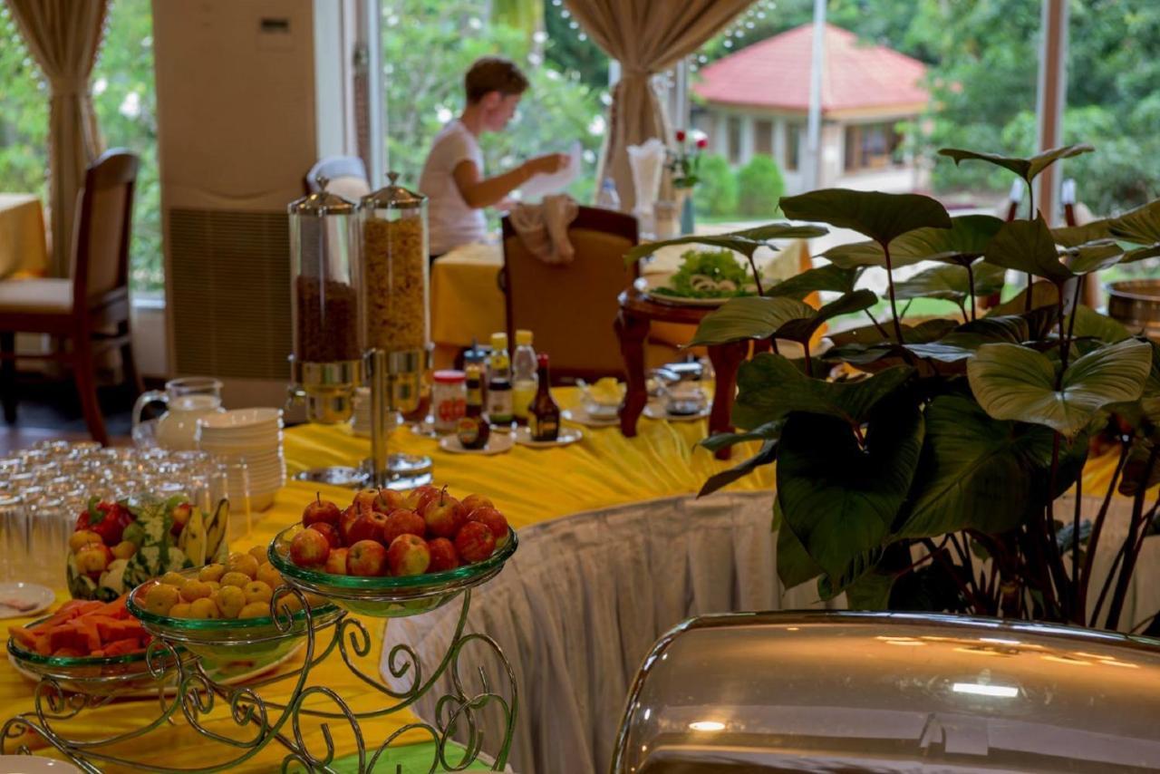 Myat Taw Win Hotel Naypyidaw Екстериор снимка